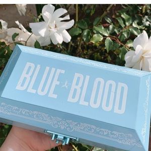 Blue Blood palette